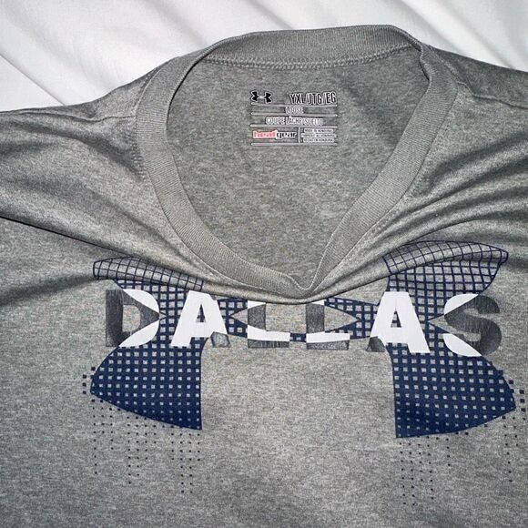 Under Armour boys size YXL - Picture 2 of 2